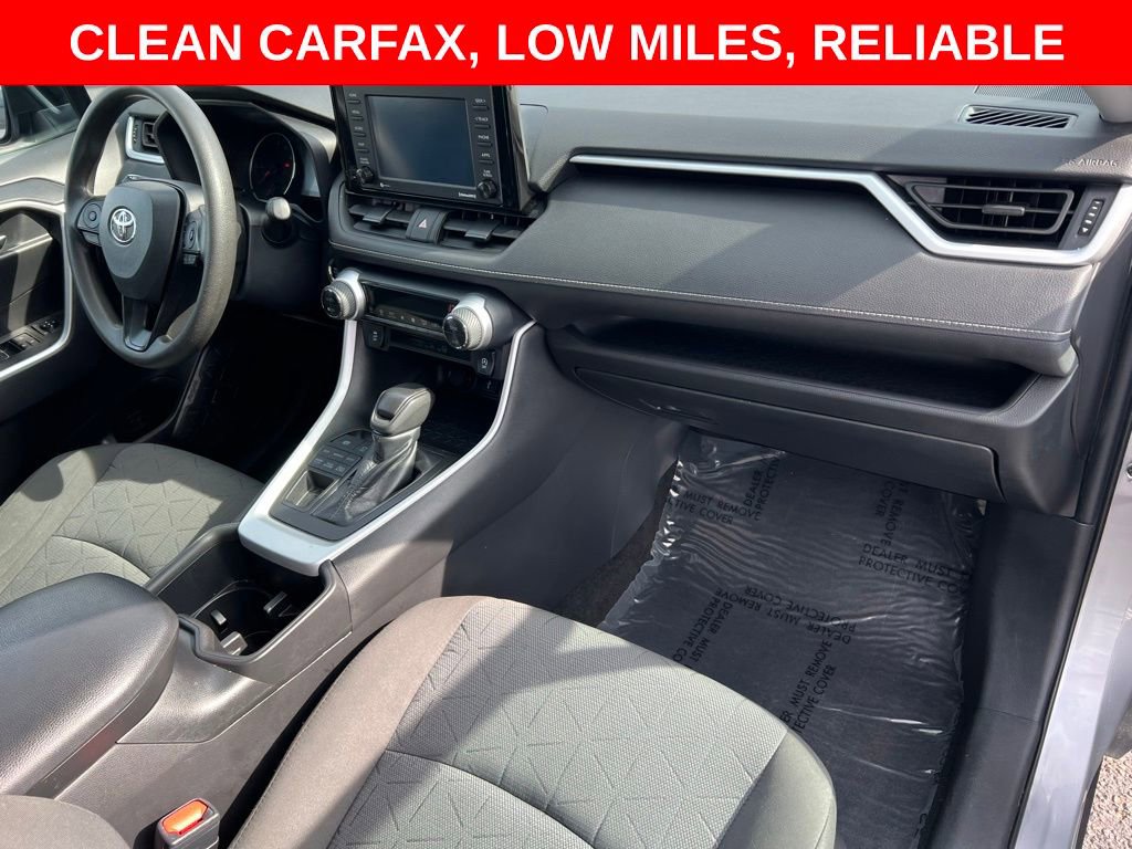 Used 2022 Toyota RAV4 XLE AWD/4WD image 32