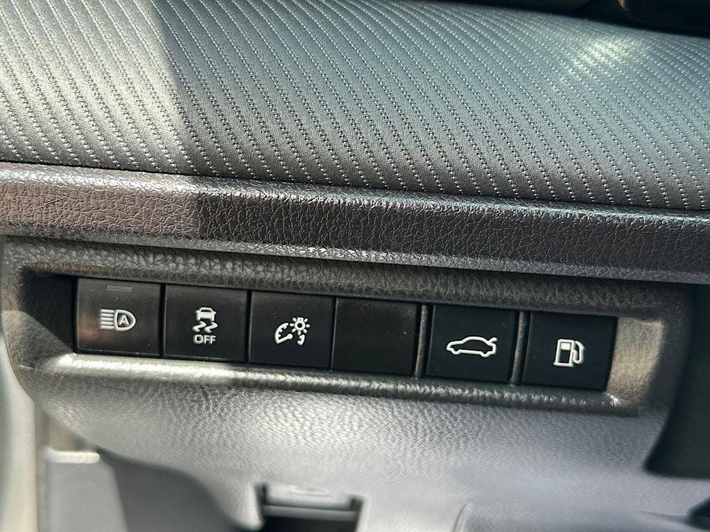 Certified 2025 Toyota Camry SE FWD image 22