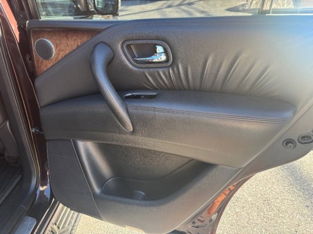 Used 2012 INFINITI QX56 4WD w/ Deluxe Touring Pkg image 56