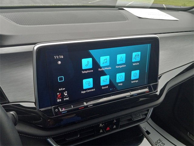 Used 2025 Volkswagen Atlas Cross Sport SE image 20