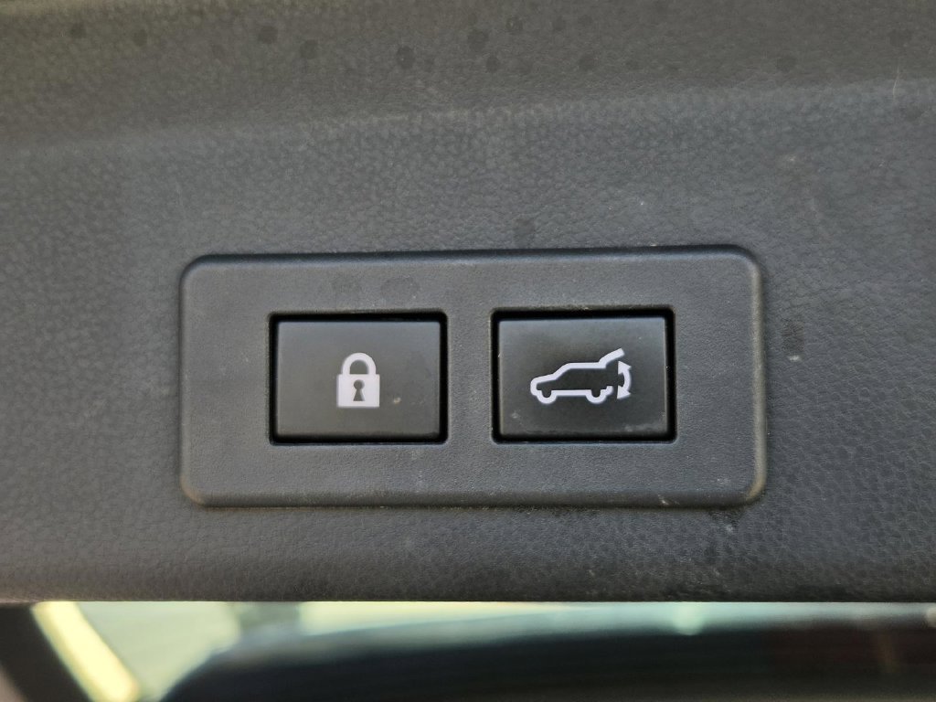 Used 2020 Subaru Ascent Premium w/ Convenience Package AWD/4WD image 11