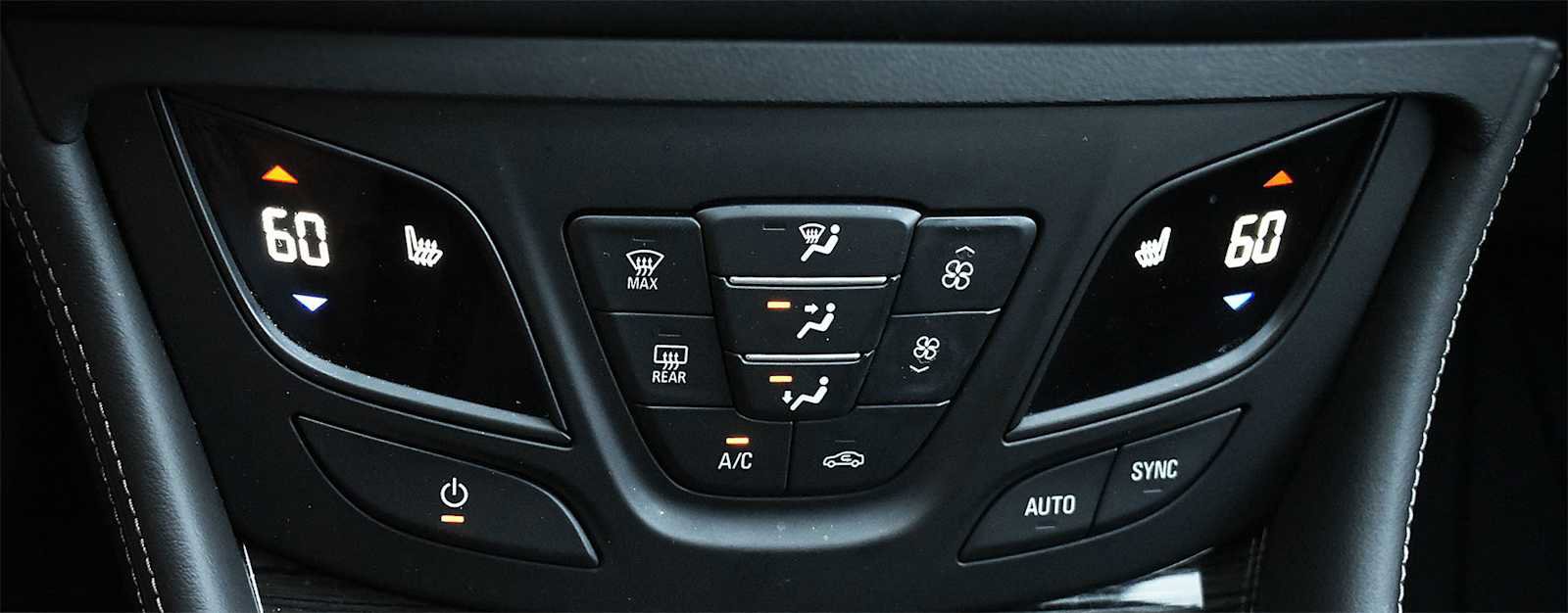 Used 2017 Buick Envision Essence AWD/4WD image 20