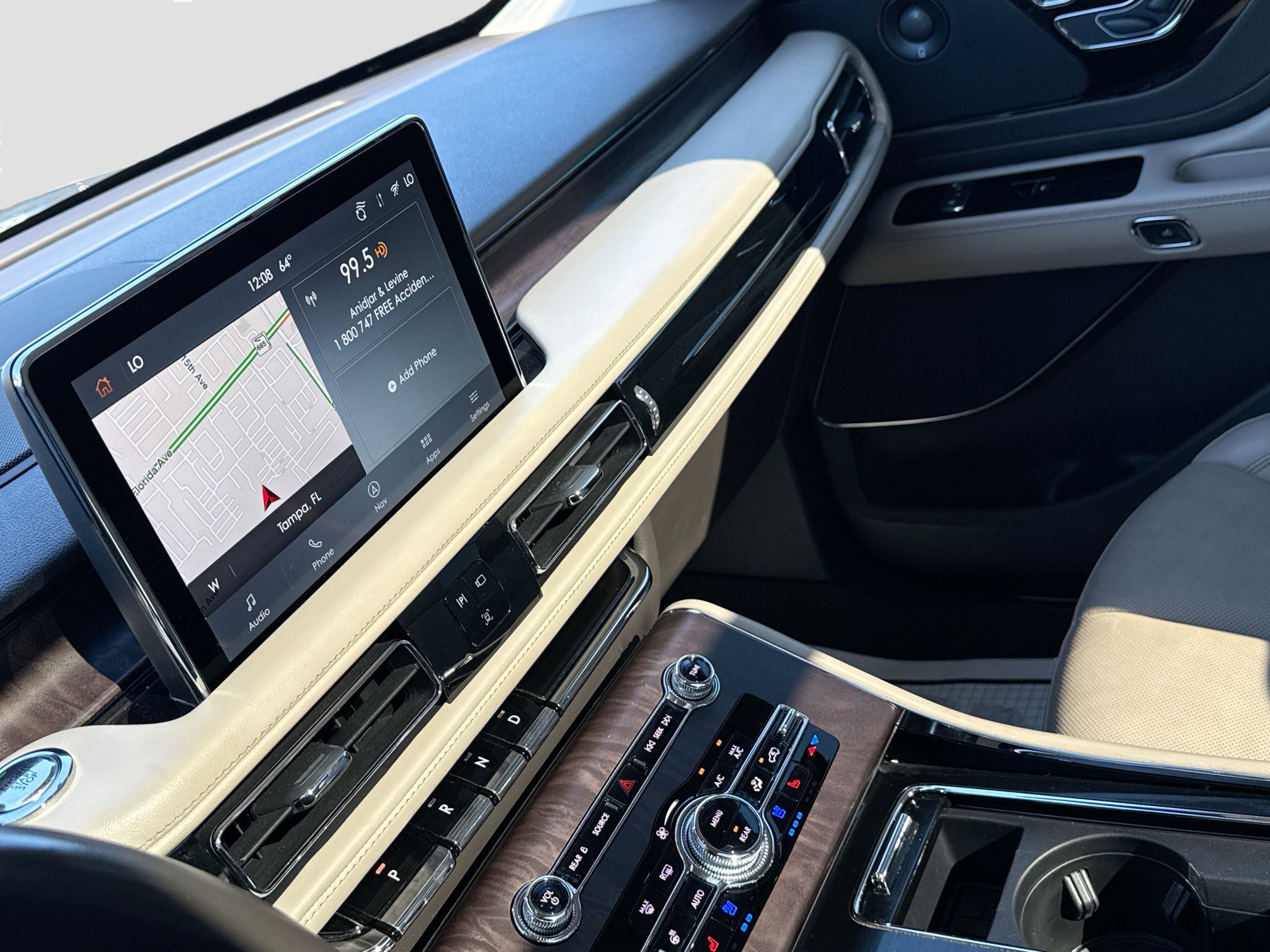 Used 2022 Lincoln Aviator Reserve w/ Elements Package Plus image 30