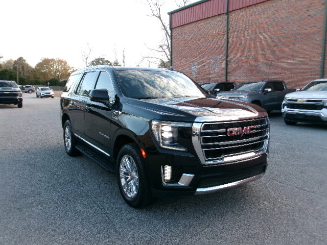 Used 2023 GMC Yukon SLT w/ SLT Premium Package