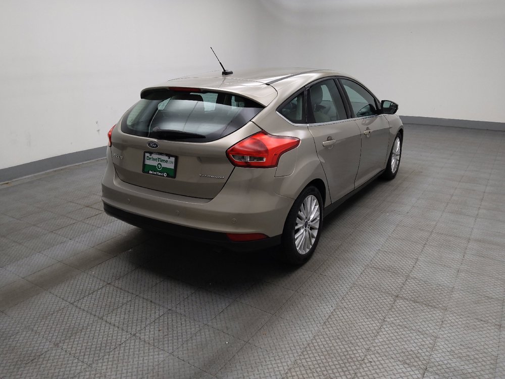 Used 2016 Ford Focus Titanium FWD image 9