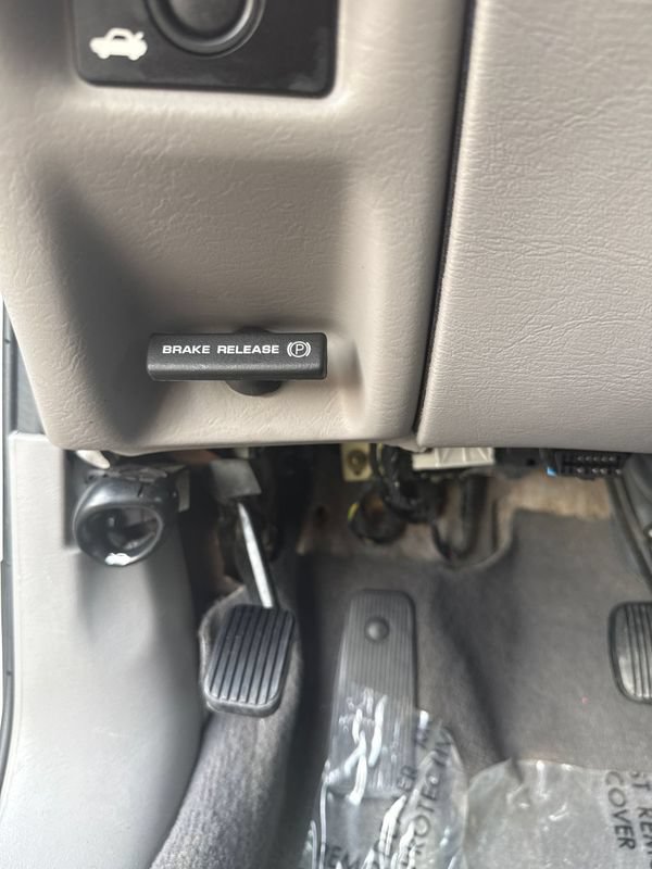 Used 2005 Ford Taurus SE FWD image 20