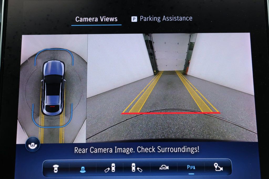 Used 2024 Mercedes-Benz GLC 300 4MATIC w/ AMG Line image 17