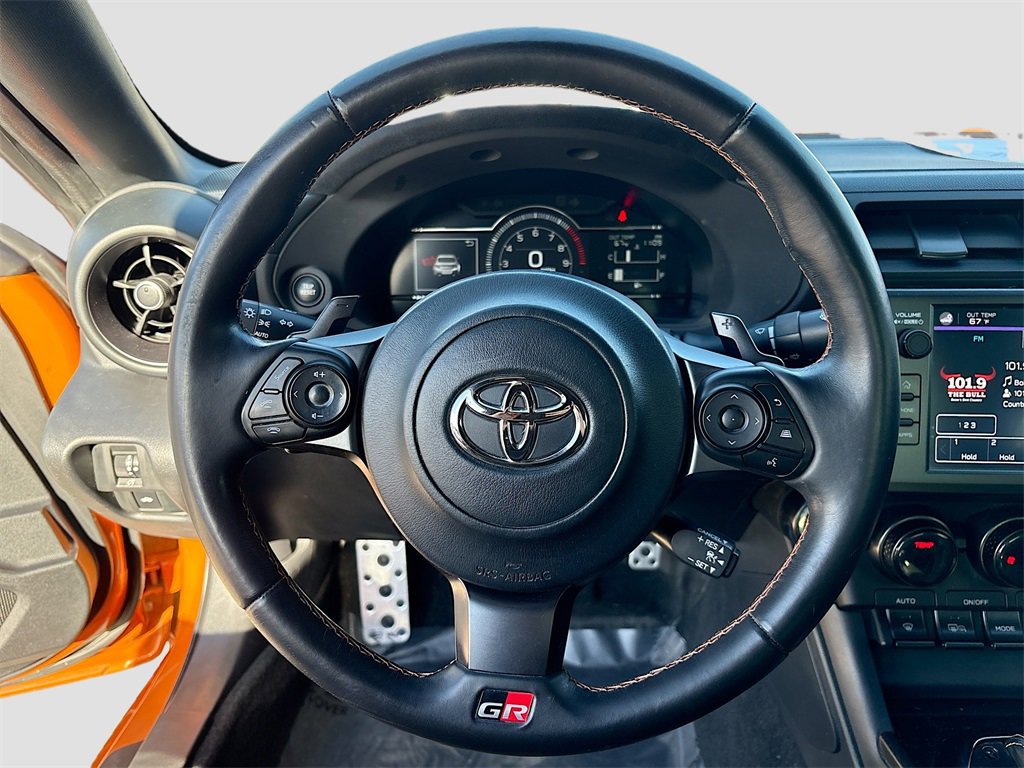 Used 2023 Toyota GR86 10th Anniversary SE image 11