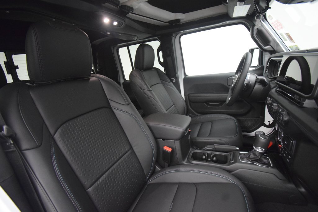 New 2026 Jeep Gladiator Sport AWD/4WD image 21
