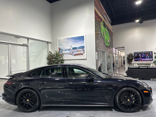 Used 2018 Porsche Panamera 4 AWD/4WD image 17