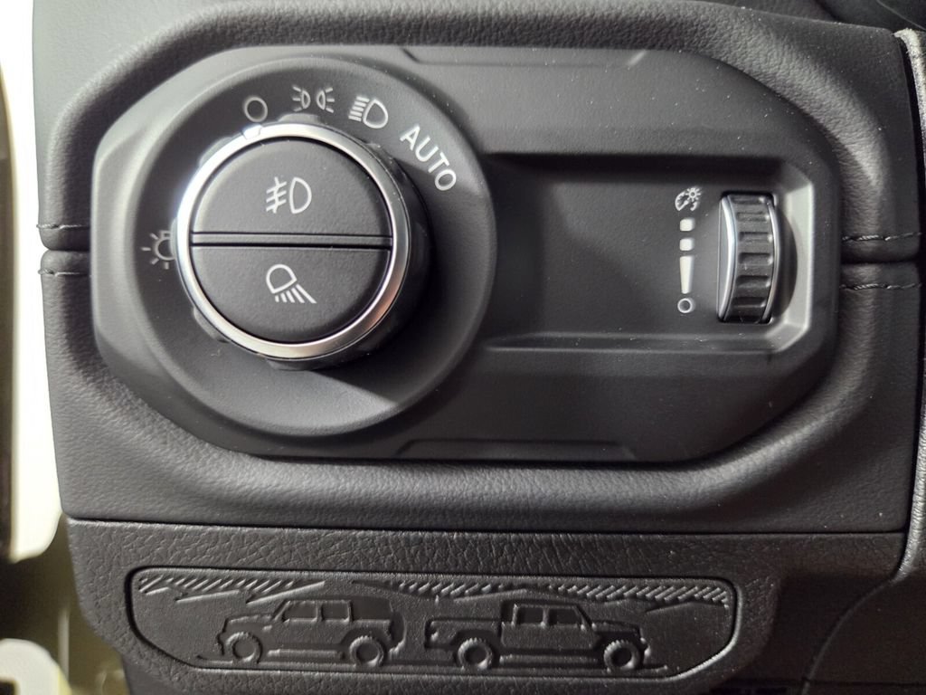 New 2026 Jeep Gladiator Sport AWD/4WD image 17