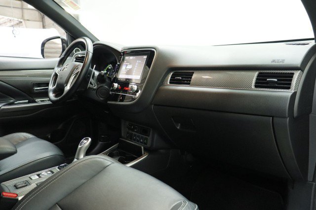 Used 2020 Mitsubishi Outlander SEL AWD/4WD image 21