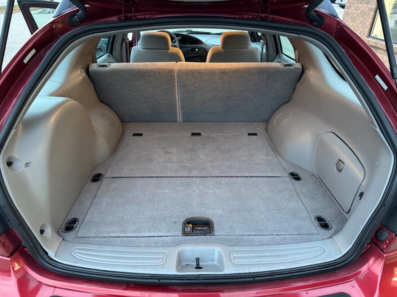 Used 1997 Ford Taurus GL image 39