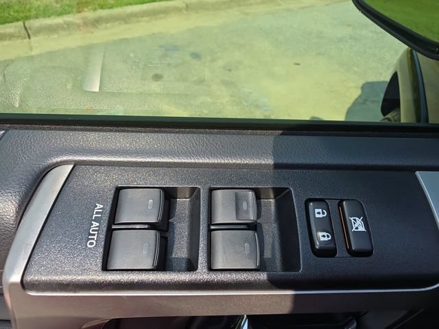 Used 2020 Toyota 4Runner SR5 RWD image 27