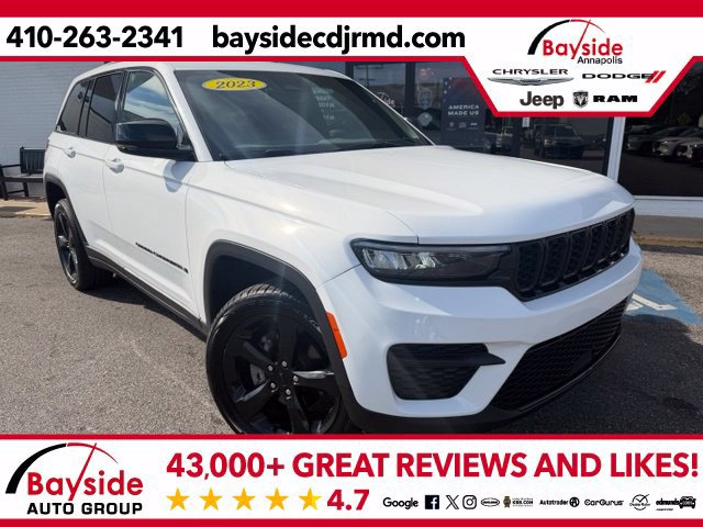 Used 2023 Jeep Grand Cherokee Altitude AWD/4WD image 1