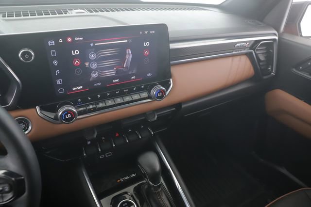 Used 2024 GMC Canyon AT4 w/ AT4 Premium Package image 27