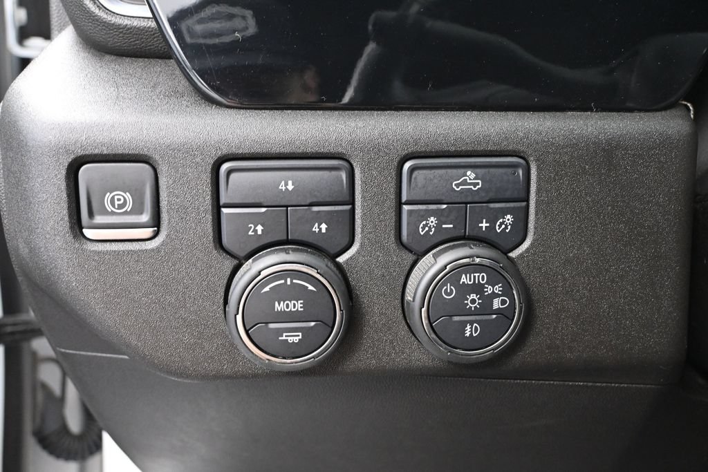 Used 2025 Chevrolet Silverado 2500 LT AWD/4WD image 24