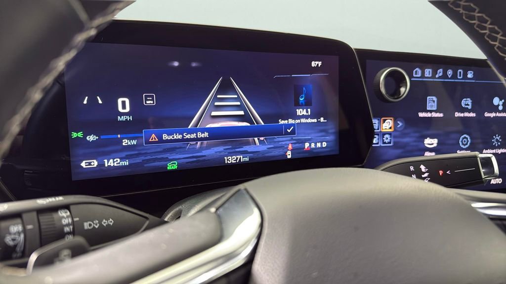 Used 2025 Chevrolet Equinox EV LT w/ Convenience Package image 20