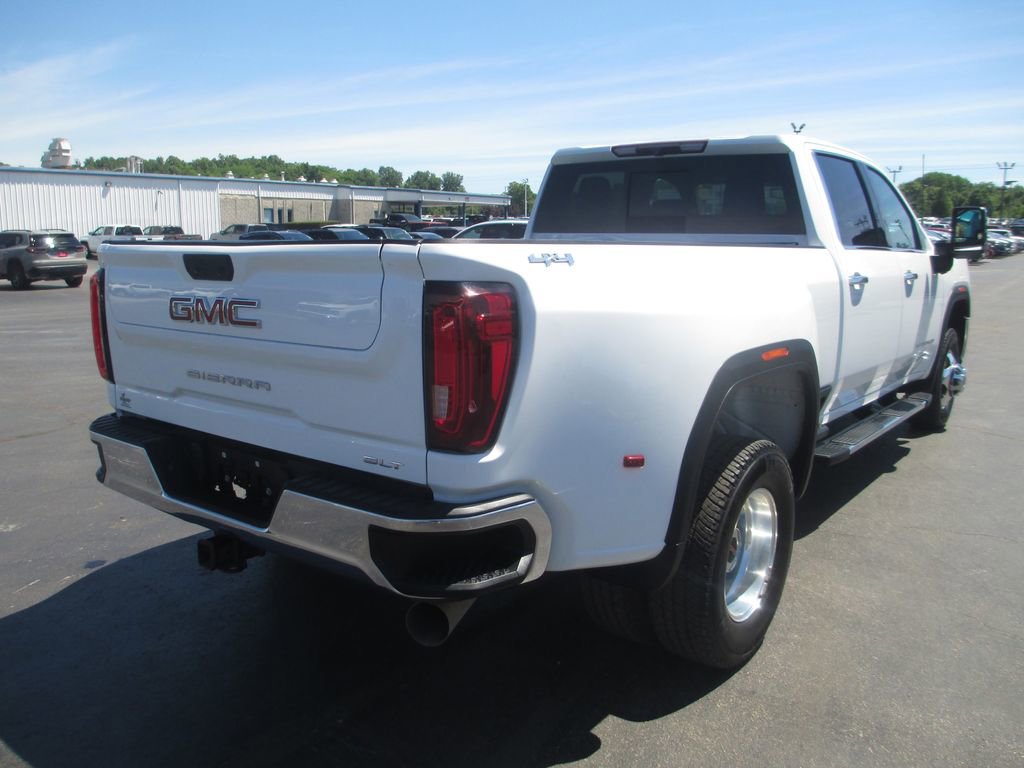 Used 2022 GMC Sierra 3500 SLT w/ SLT Convenience Package AWD/4WD image 4