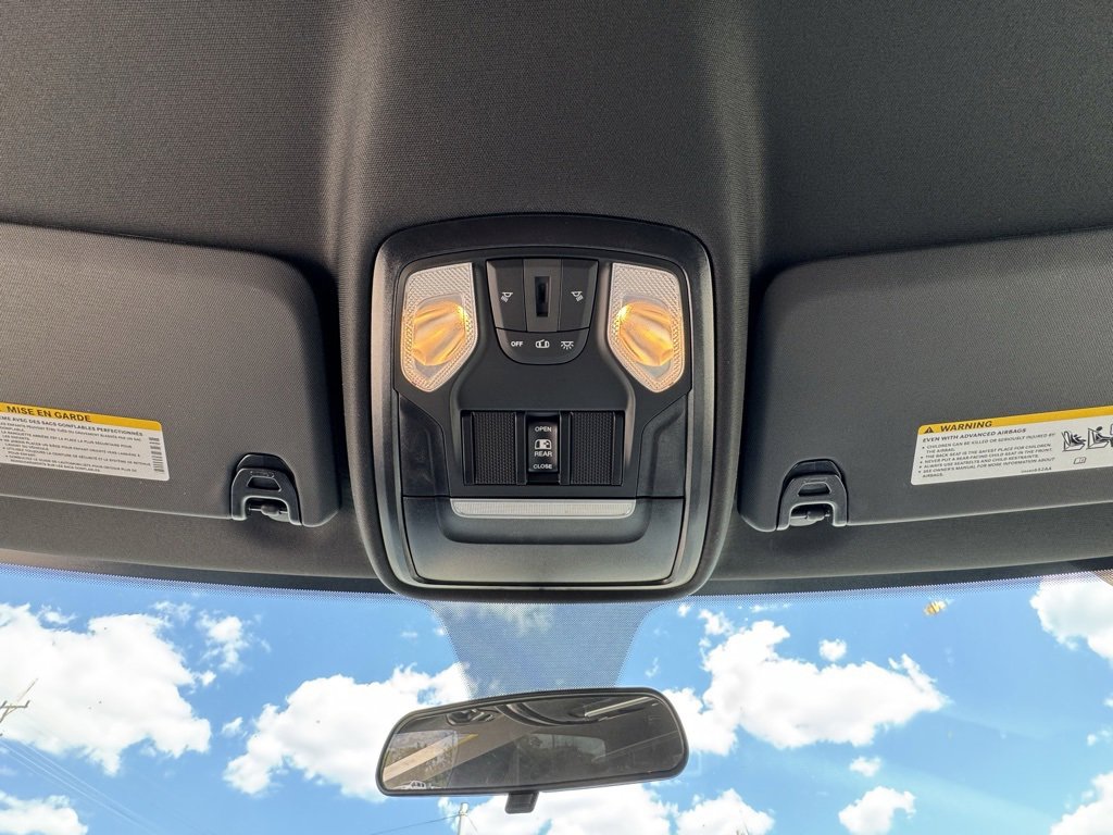 Used 2024 RAM 2500 Tradesman w/ Chrome Appearance Group image 29