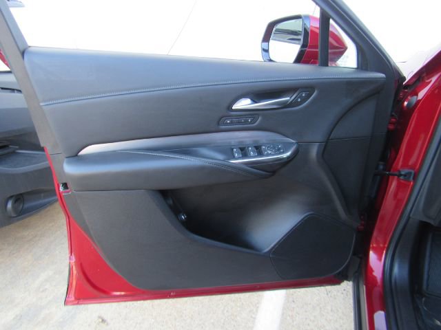 Used 2024 Cadillac XT4 Premium Luxury image 13