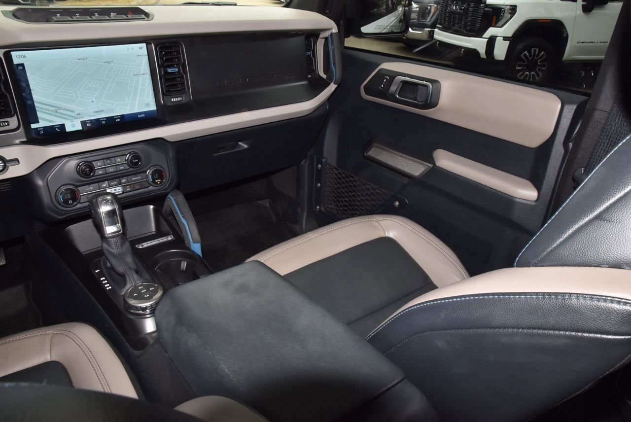 Used 2023 Ford Bronco Wildtrak image 17