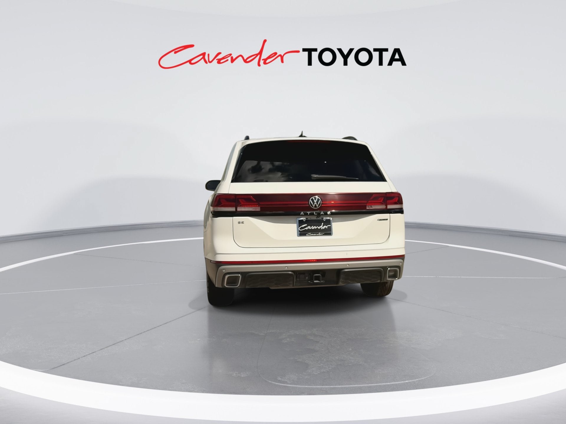 Used 2024 Volkswagen Atlas Peak Edition SE AWD/4WD image 7