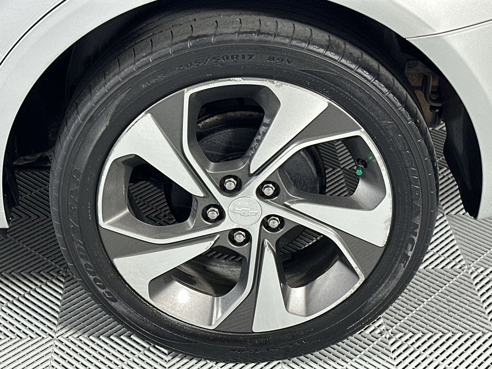 Used 2019 Chevrolet Sonic Premier FWD image 10