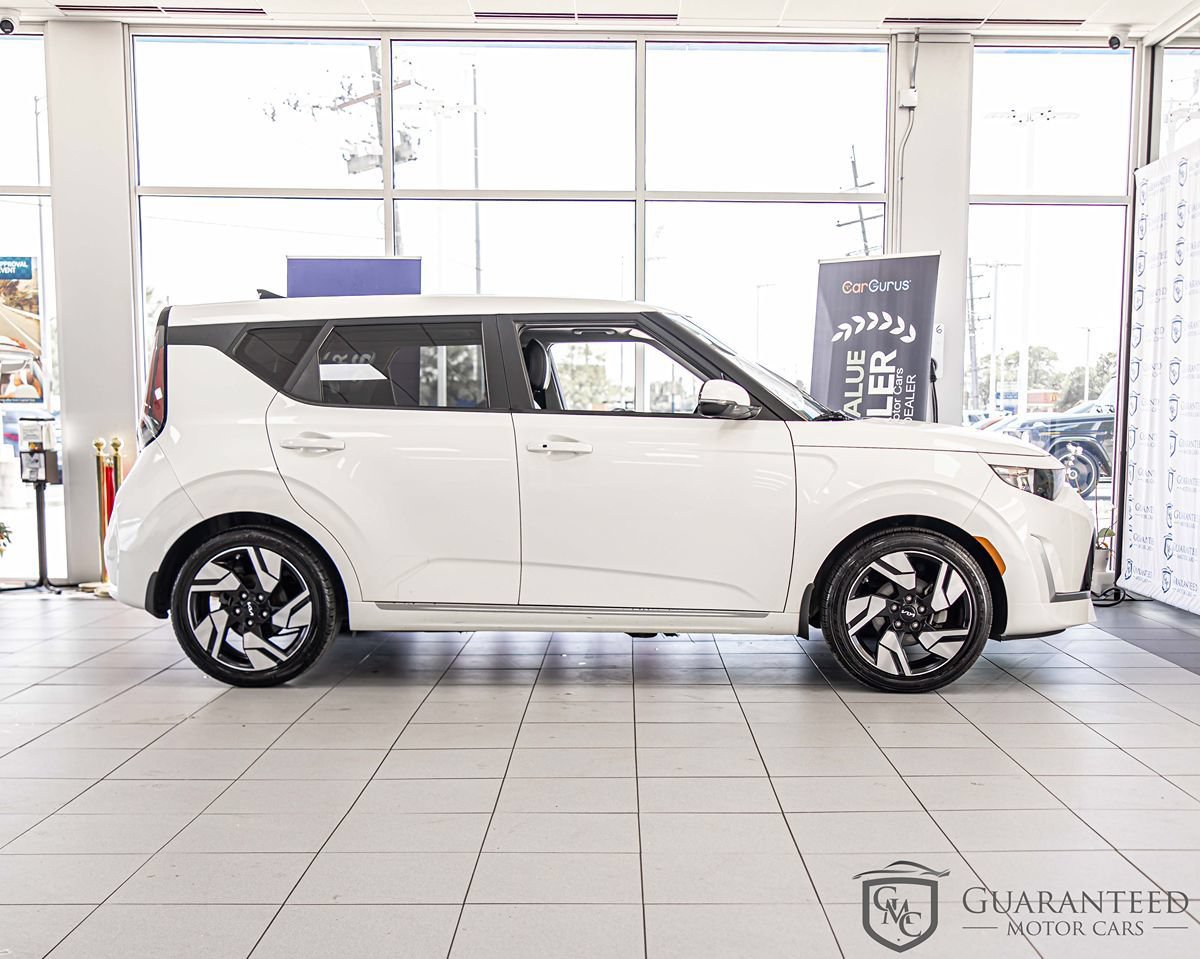 Used 2023 Kia Soul GT-Line FWD image 9