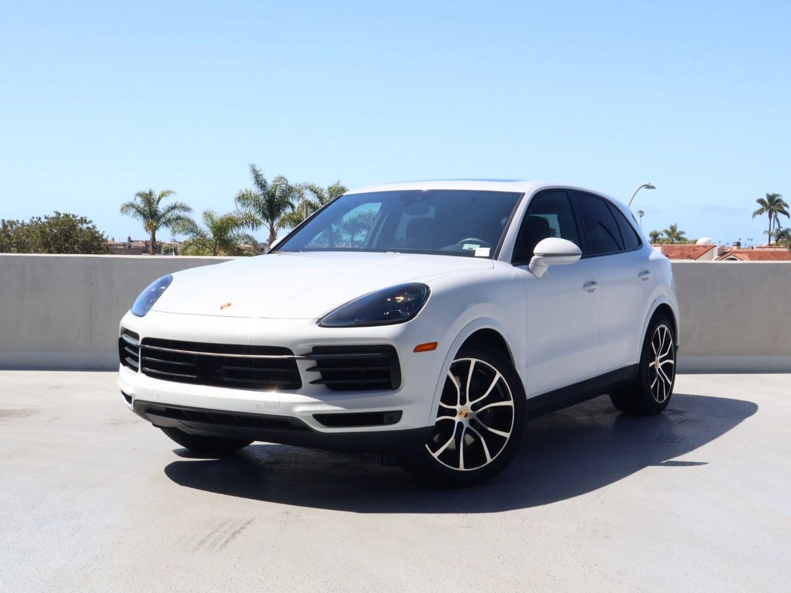 Certified 2023 Porsche Cayenne image 1