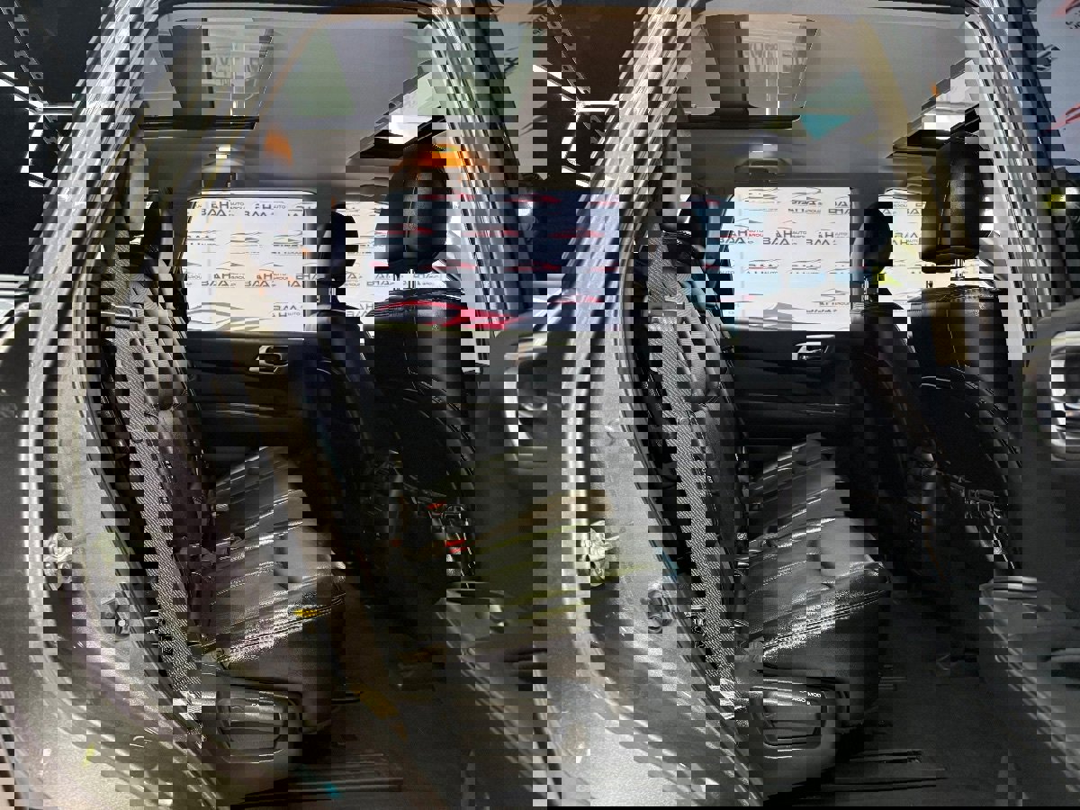 Used 2020 Nissan Pathfinder Platinum FWD image 51