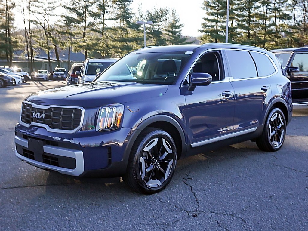 Used 2024 Kia Telluride S w/ S Sunroof Package image 8
