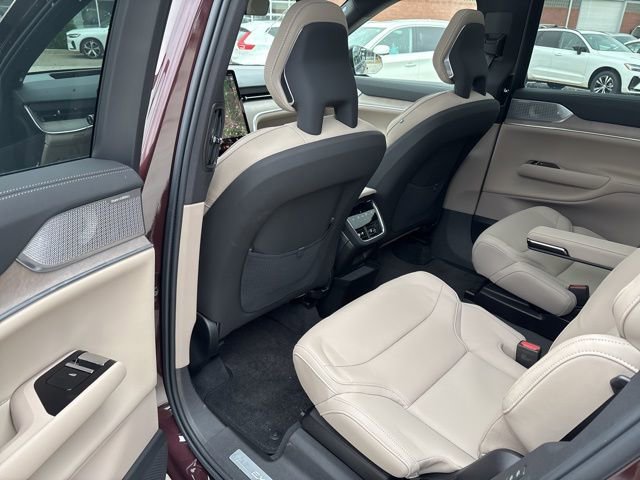 New 2025 Volvo EX90 Ultra image 12