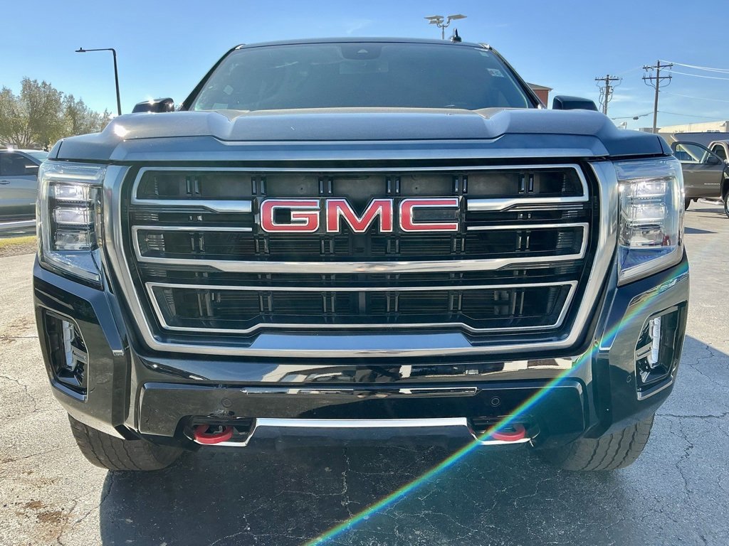 Used 2023 GMC Yukon XL AT4 image 8