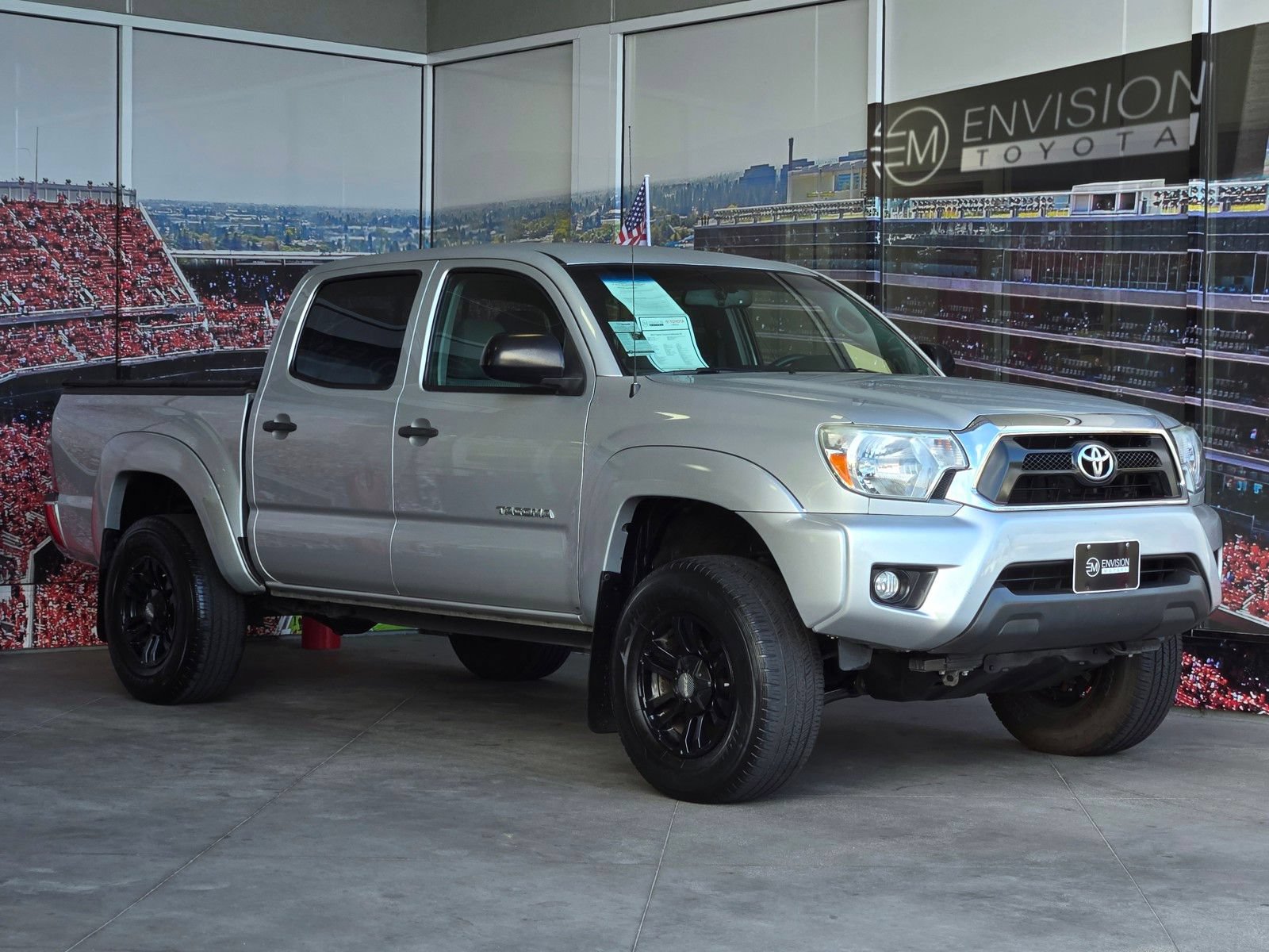 Used 2013 Toyota Tacoma PreRunner w/ SR5 Pkg RWD image 1
