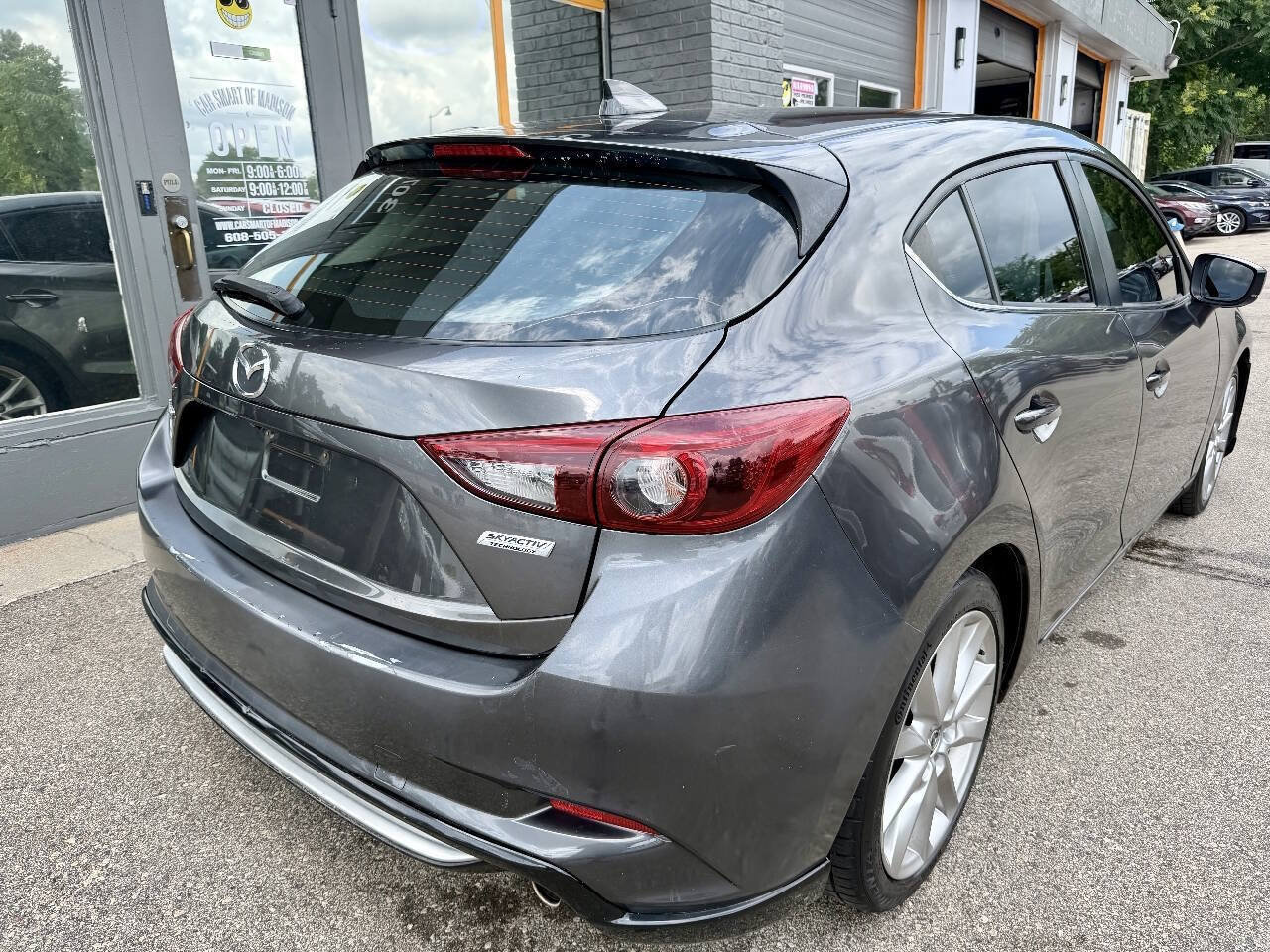 Used 2018 Subaru Impreza 2.0i Sport w/ Popular Package #1 AWD/4WD image 9