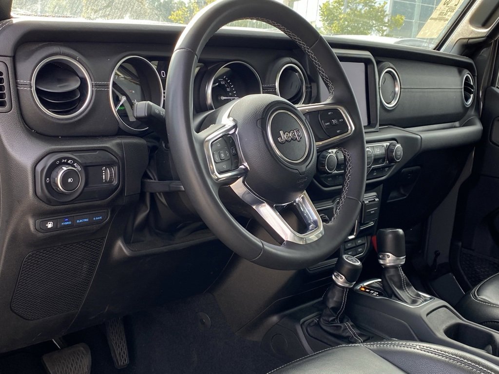 Used 2023 Jeep Wrangler Unlimited Sahara image 9