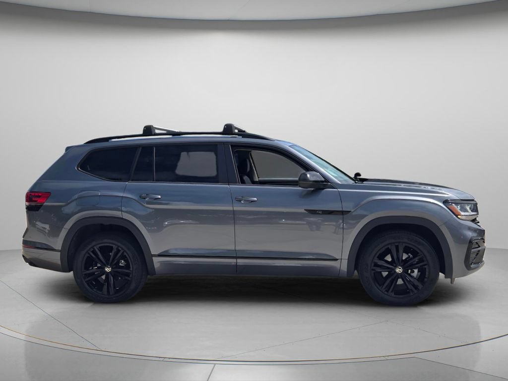 Certified 2023 Volkswagen Atlas SEL R-Line AWD/4WD image 4