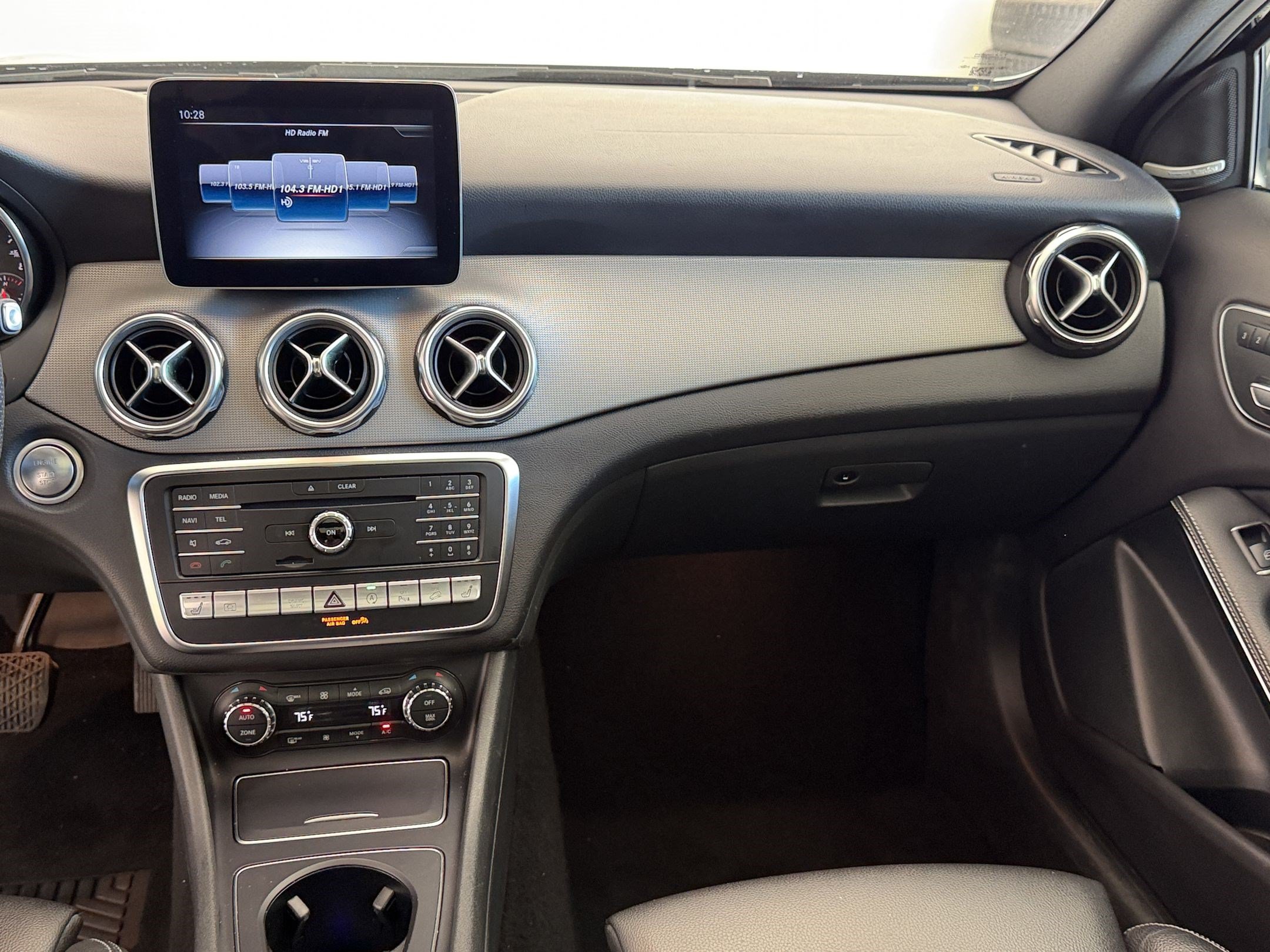 Used 2020 Mercedes-Benz GLA 250 4MATIC image 29