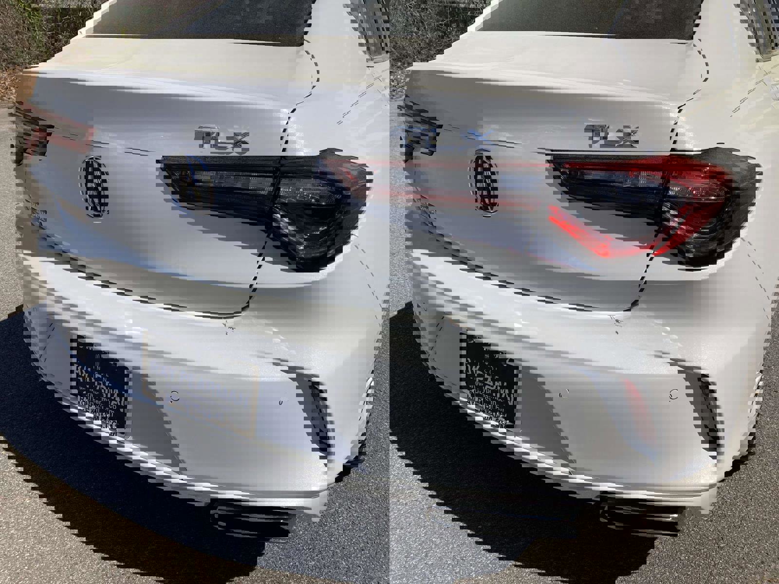 Used 2021 Acura TLX w/ Advance Package image 4