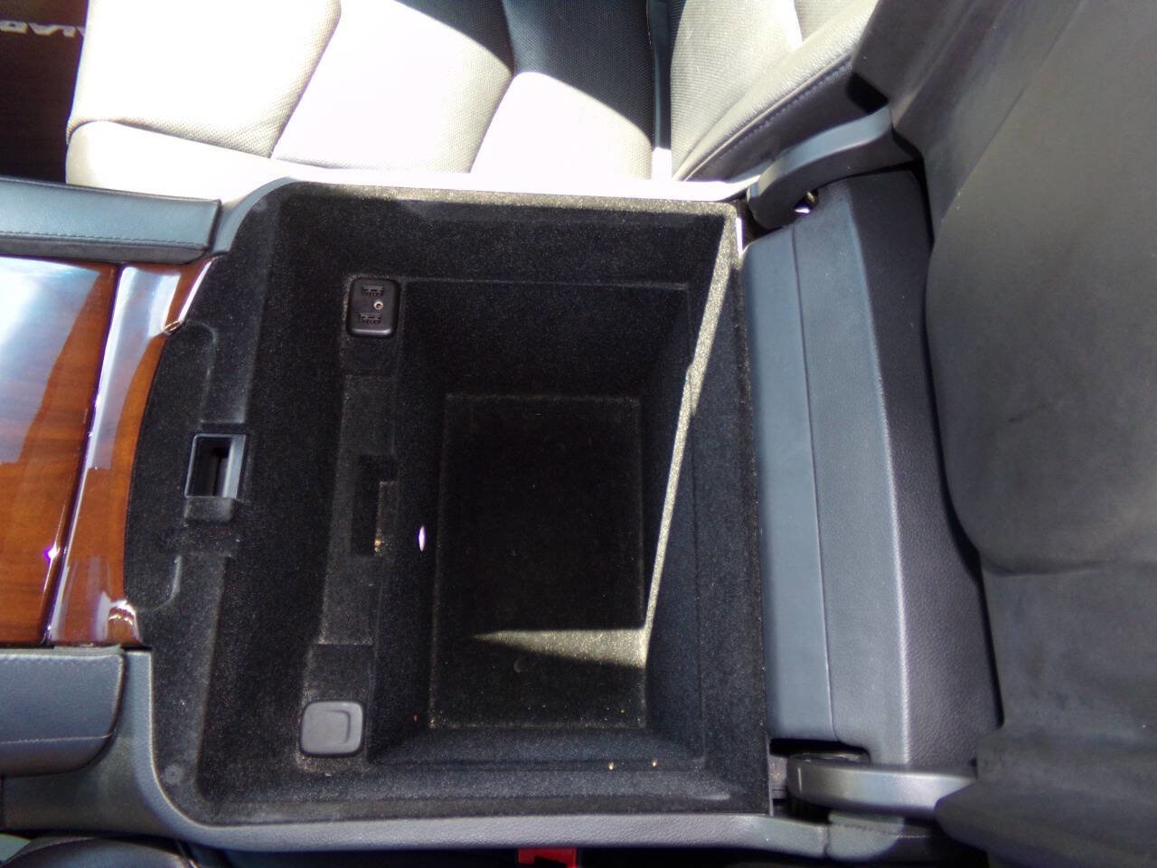 Used 2019 Cadillac Escalade Luxury image 69