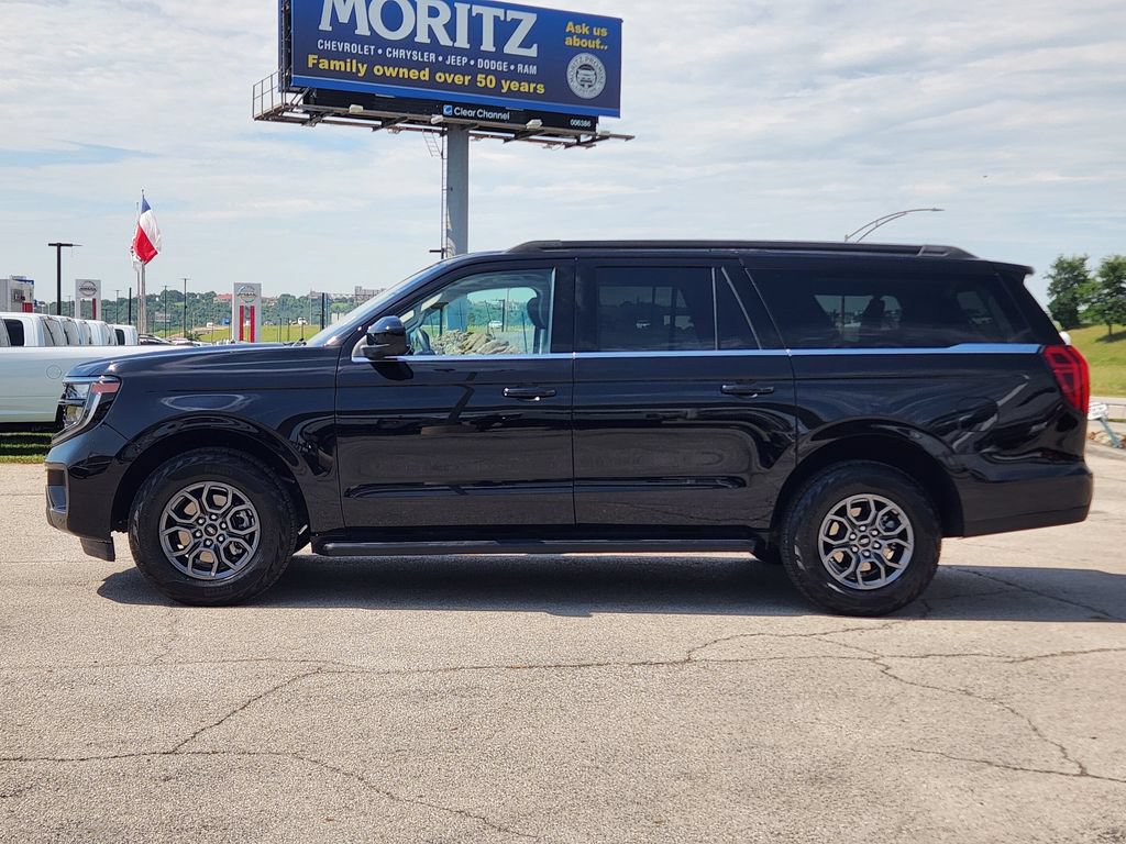 Used 2025 Ford Expedition Max Active AWD/4WD image 4