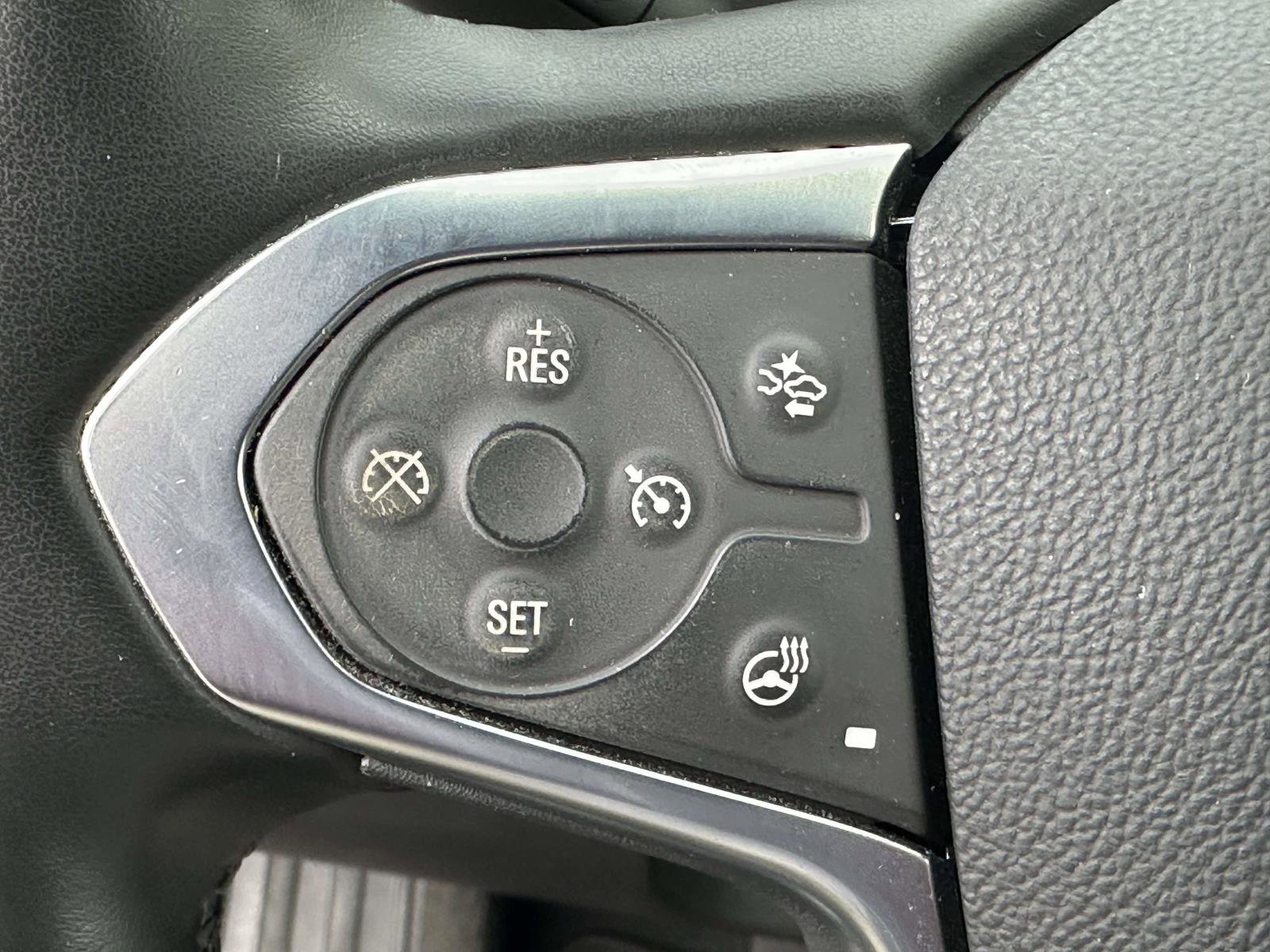 Used 2023 Chevrolet Traverse LT image 21