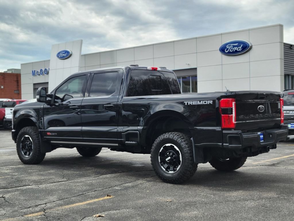 Used 2025 Ford F250 Lariat w/ Lariat Ultimate Package image 3