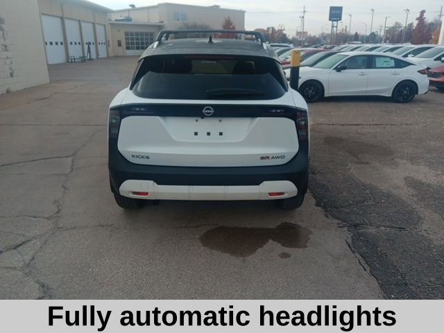 New 2026 Nissan Kicks SR w/ Cold Weather Package AWD/4WD image 6