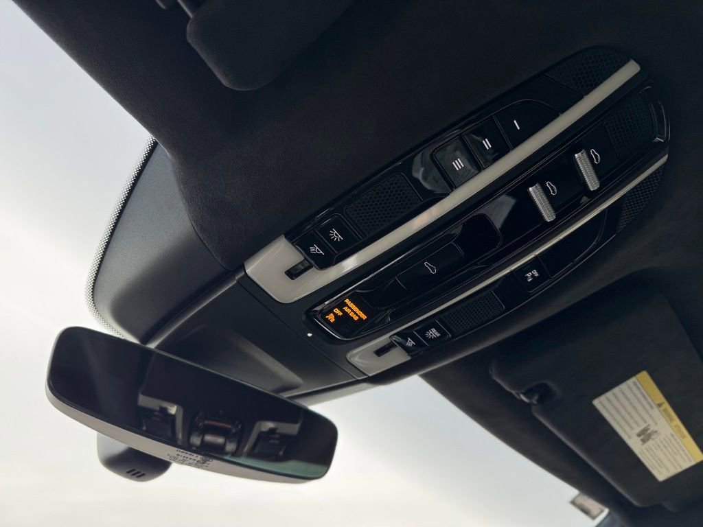 Used 2019 Porsche Panamera GTS image 25