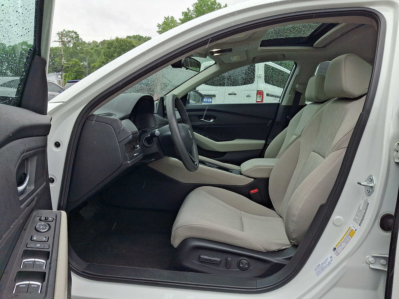 Certified 2023 Honda Accord EX image 13