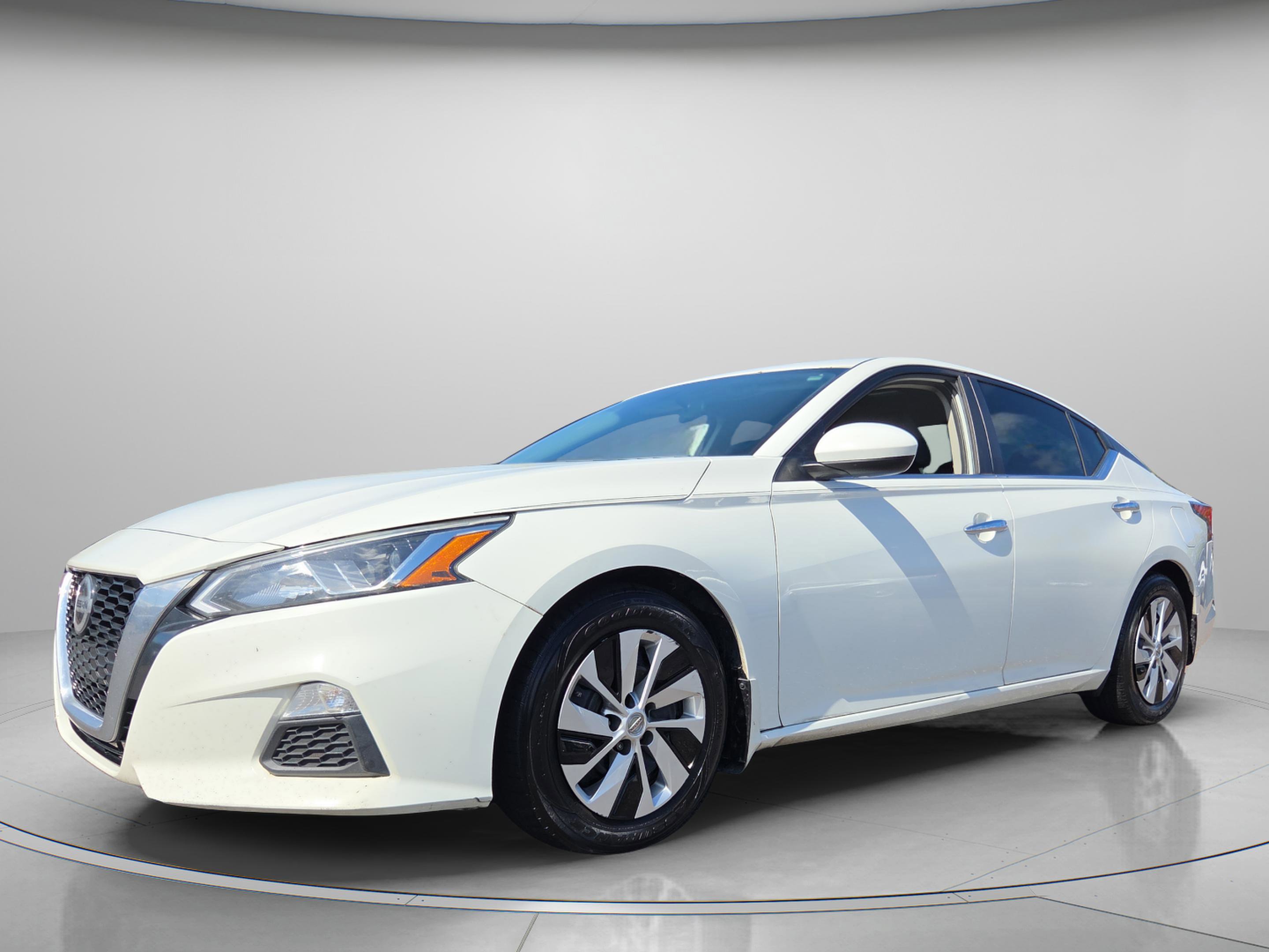 Used 2019 Nissan Altima 2.5 S image 2