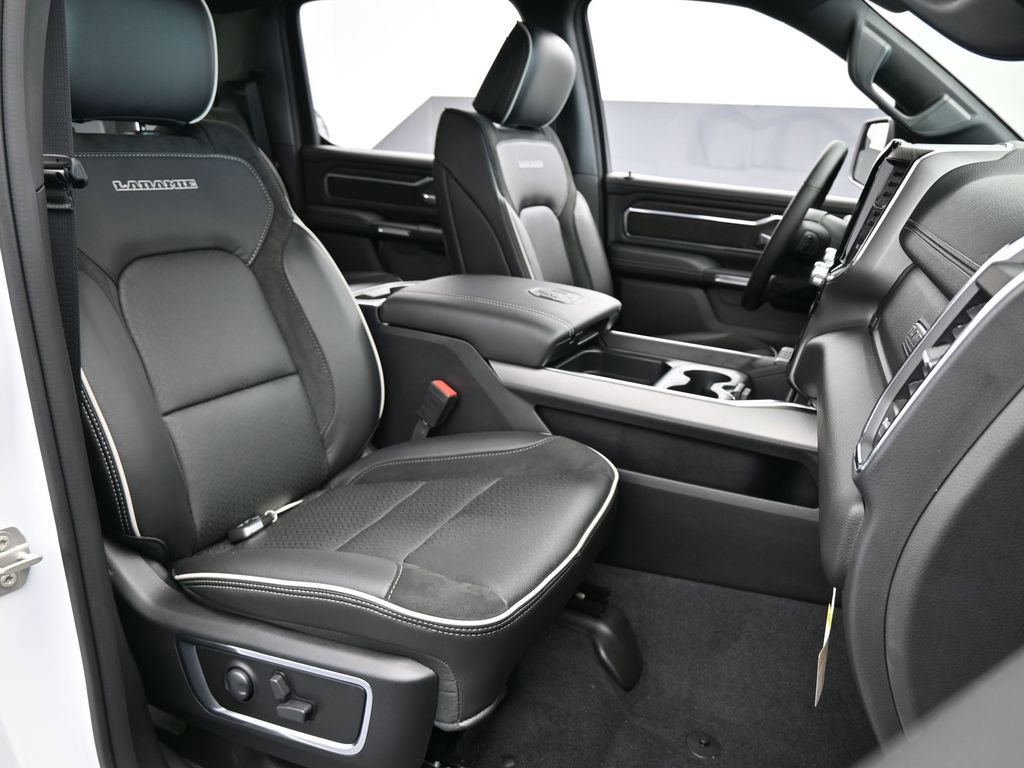 Used 2025 RAM 1500 Laramie image 47