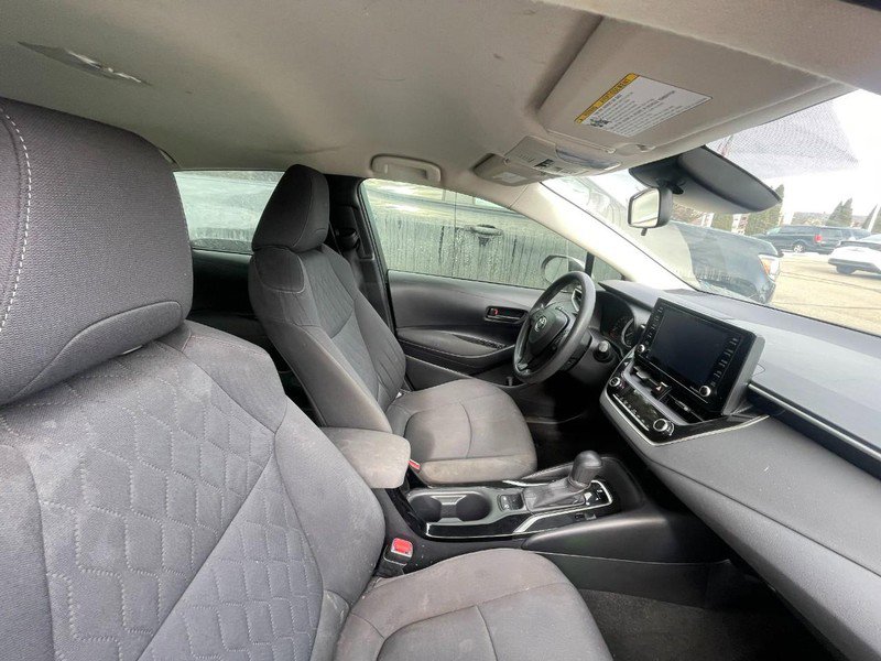 Used 2022 Toyota Corolla LE w/ LE Convenience Package image 3